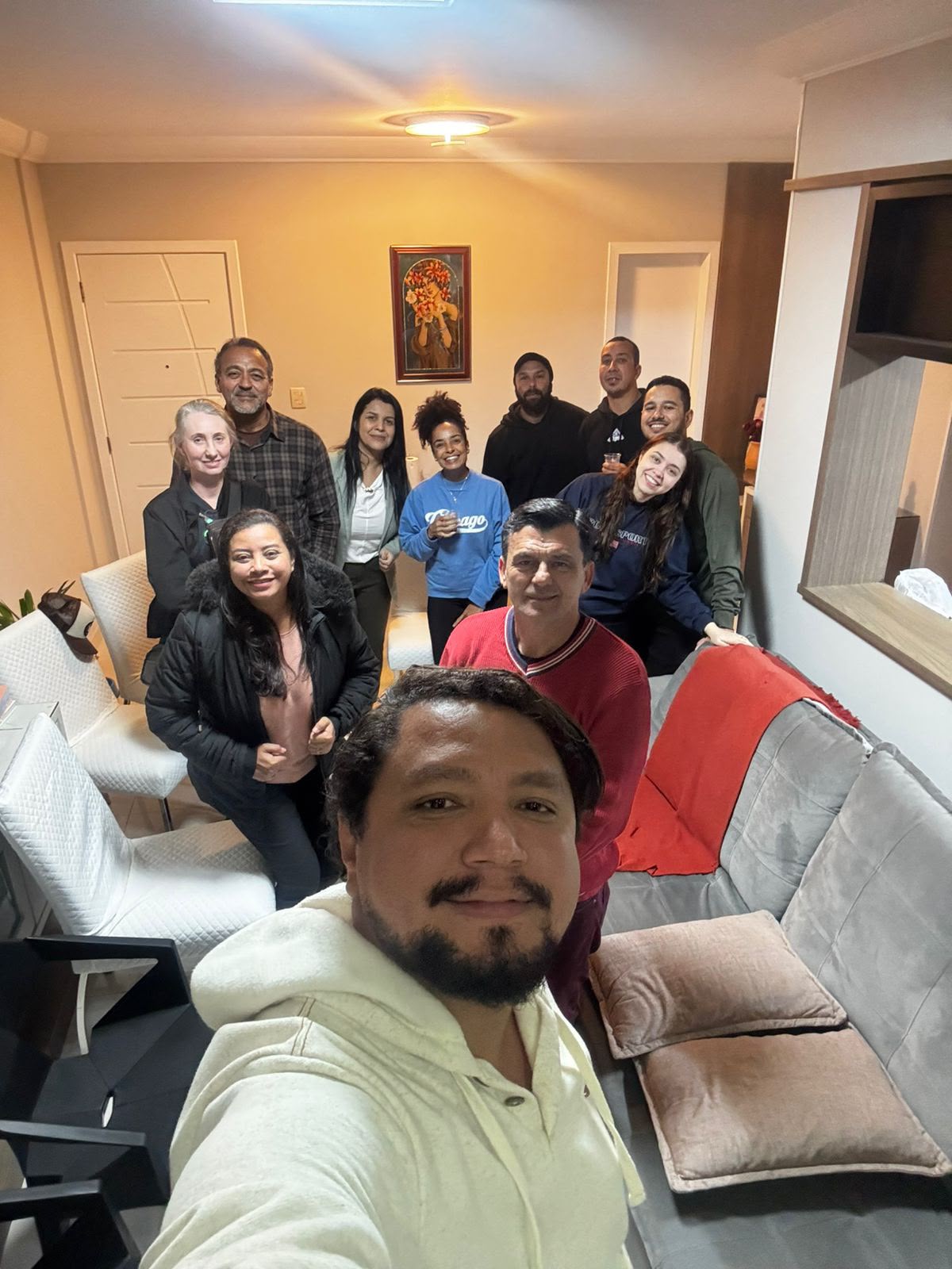 Pessoas reunidas em um encontro de Unidade da ICP